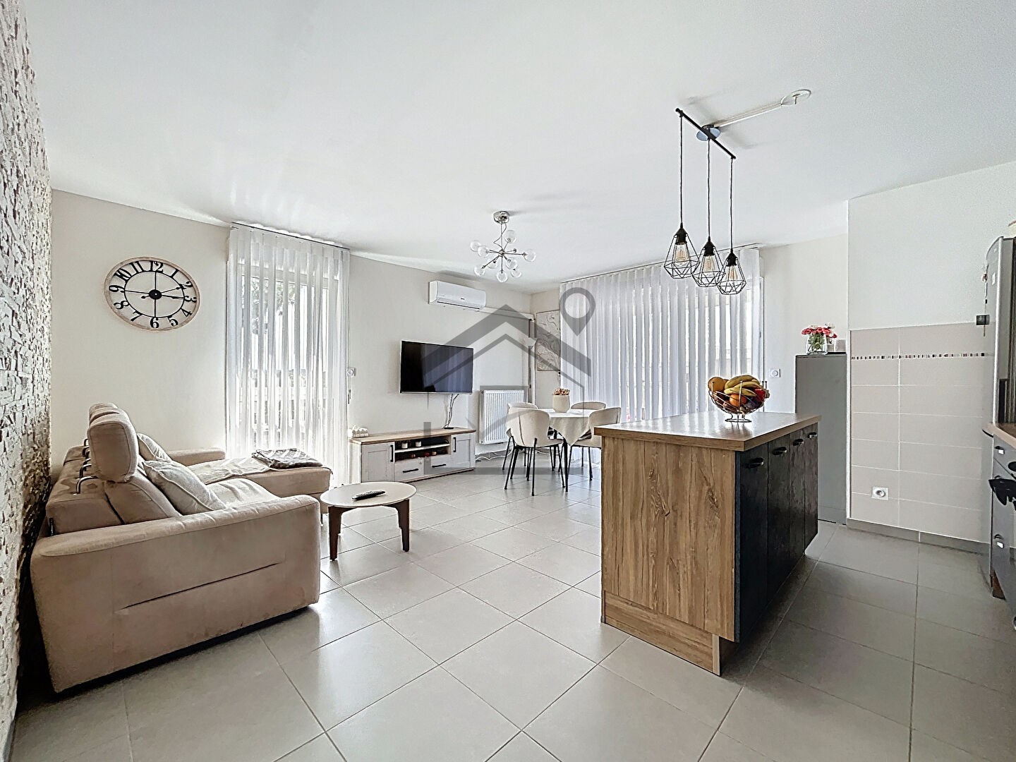 Appartement T4 avec 2 places de parking. 2