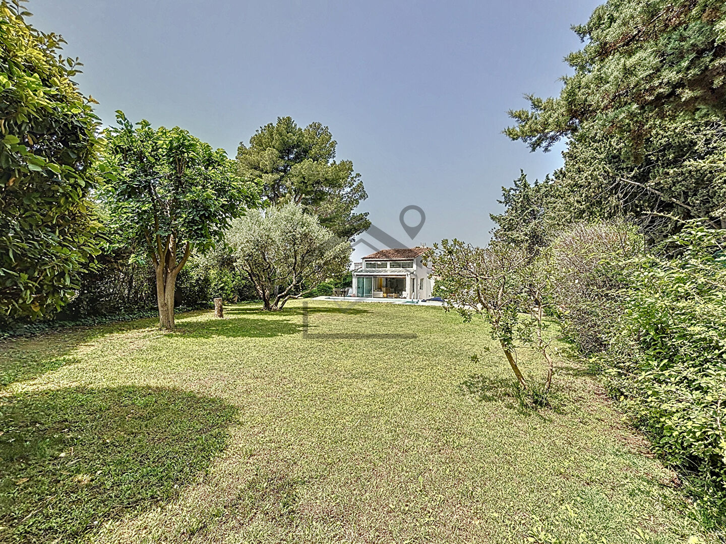 Villa avec piscine. 8\/11