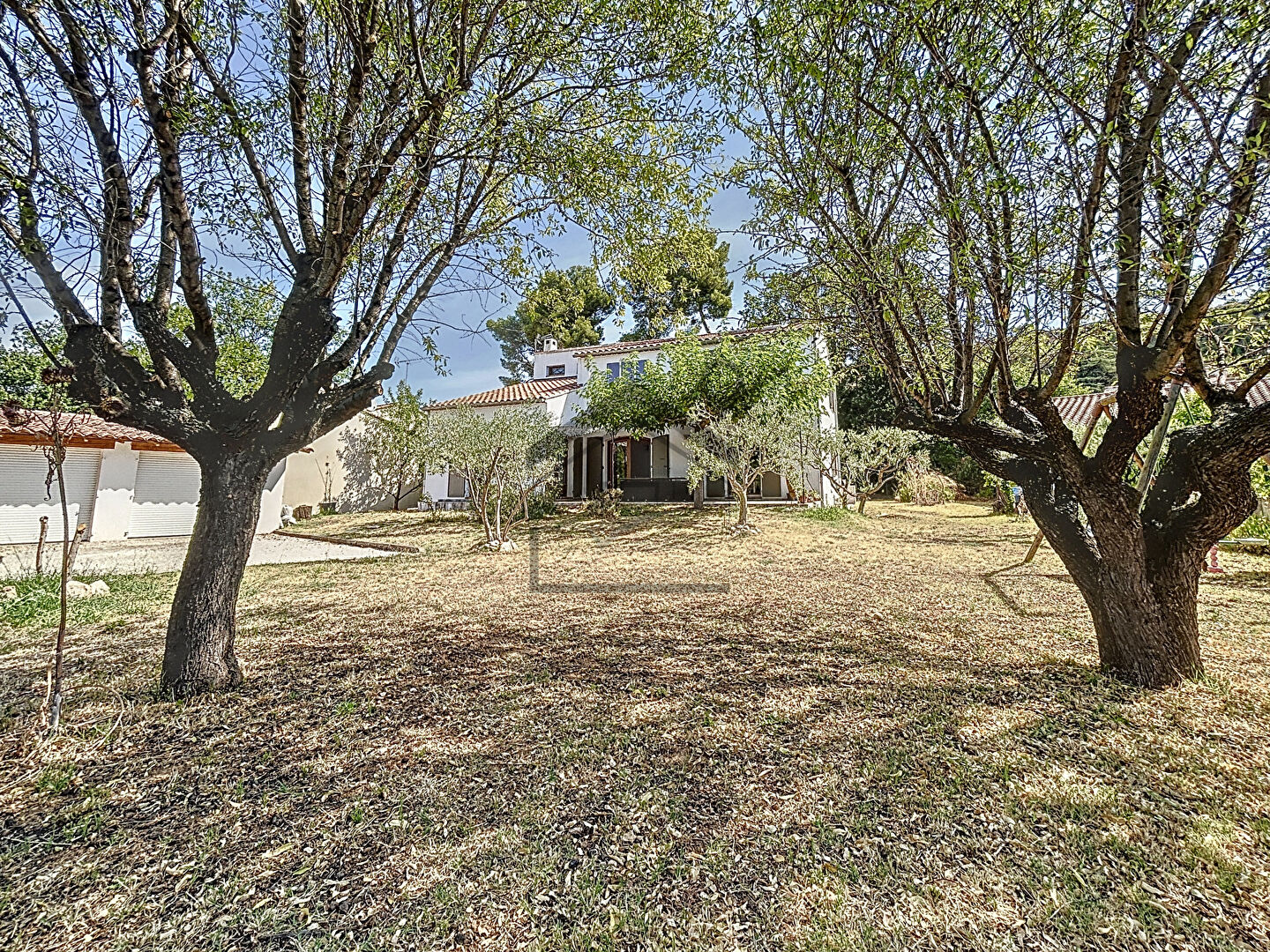 Villa T7 sur 1071 m\u00b2 de terrain Vitrolles Nord