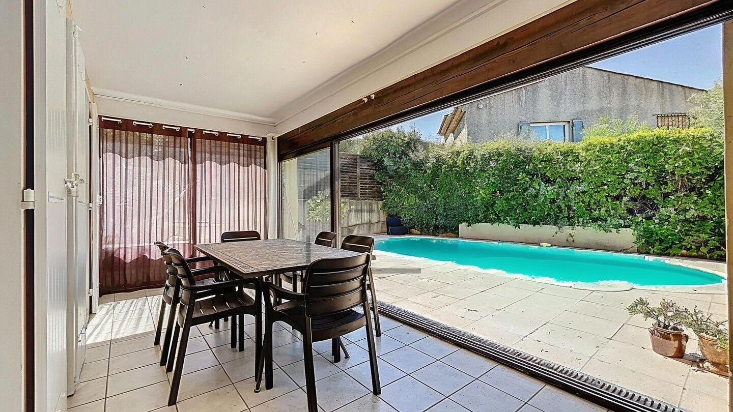 Maison T4 avec piscine et grande v\u00e9randa 2