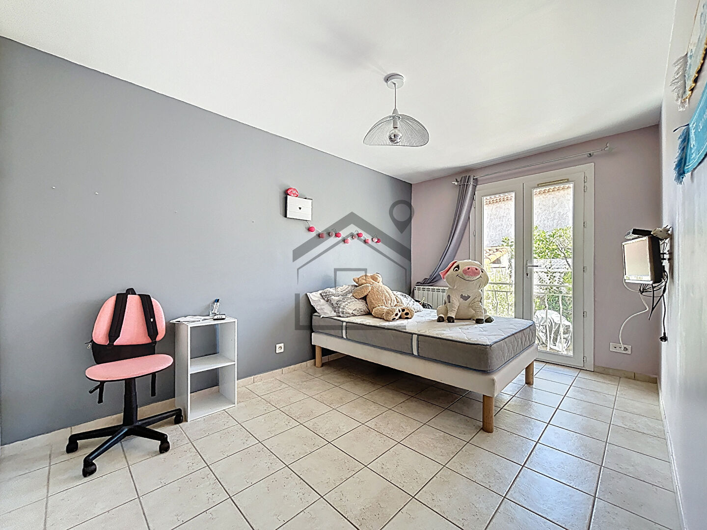 Maison T4 avec piscine et grande v\u00e9randa 7\/11